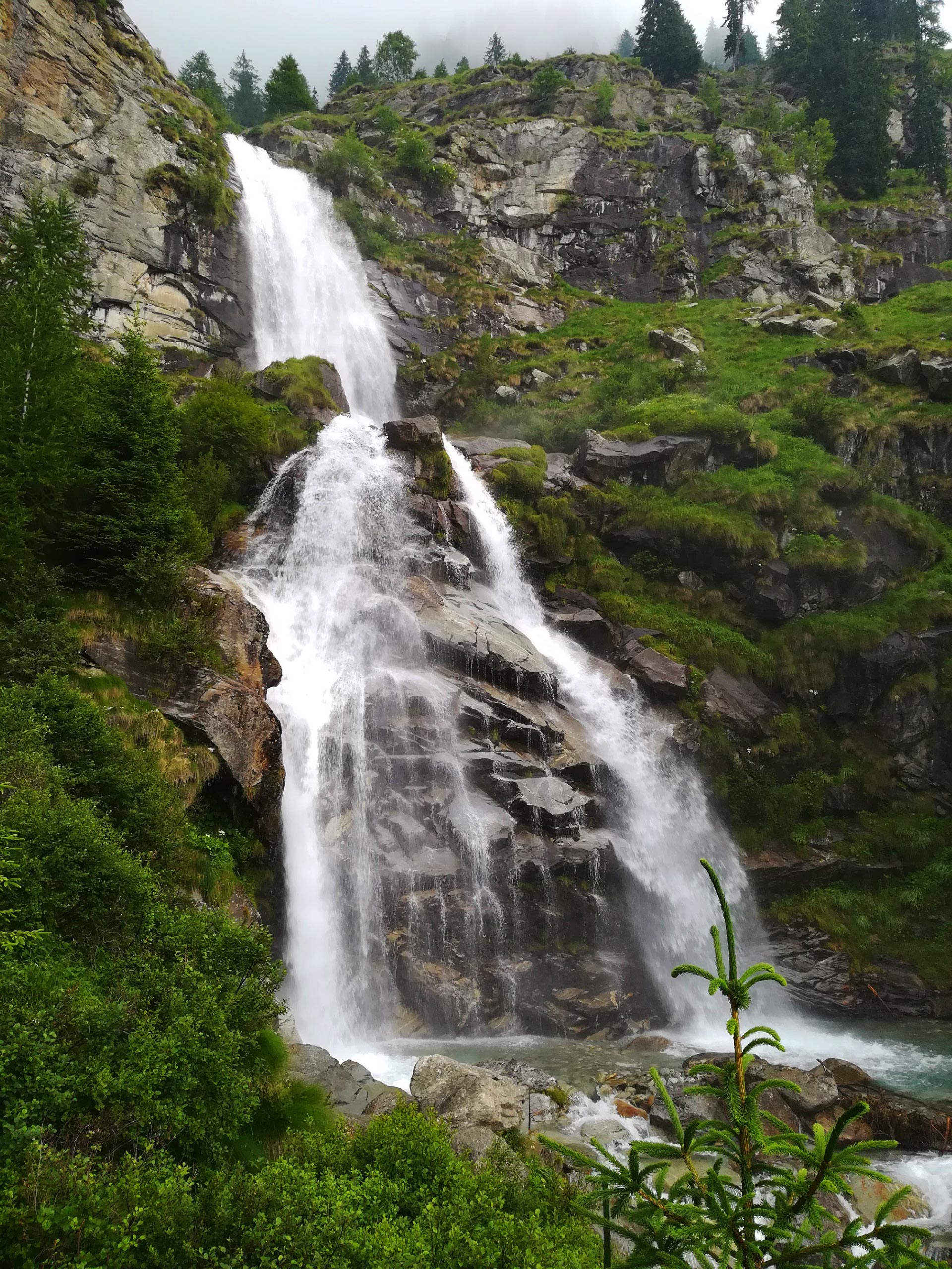 una cascata della Valle Antrona, Piemonte