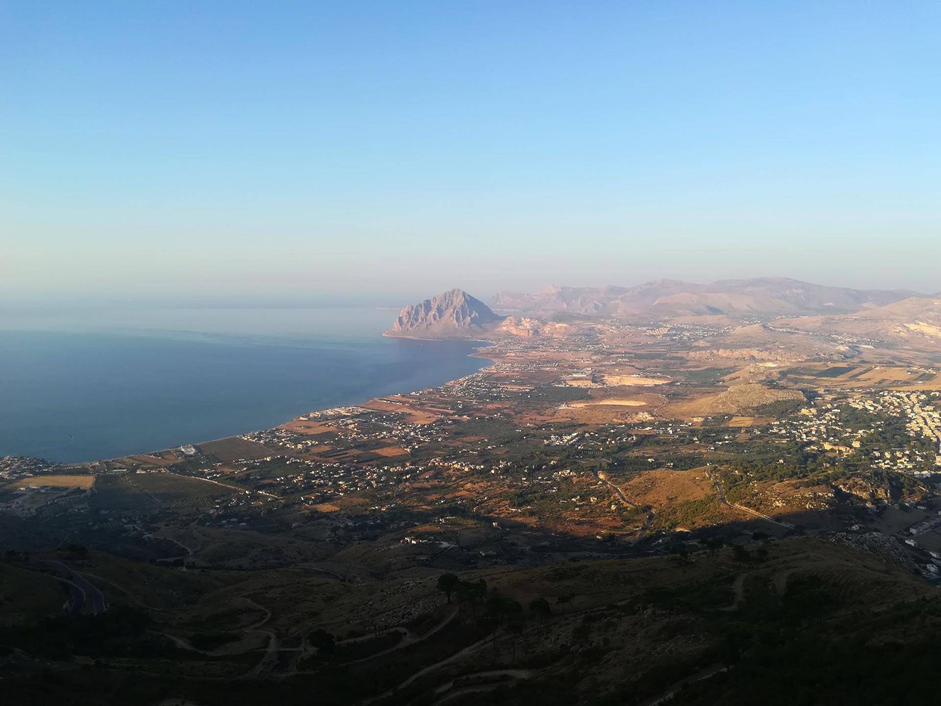 panorama da Erice sulla piana di Trapani, Sicilia