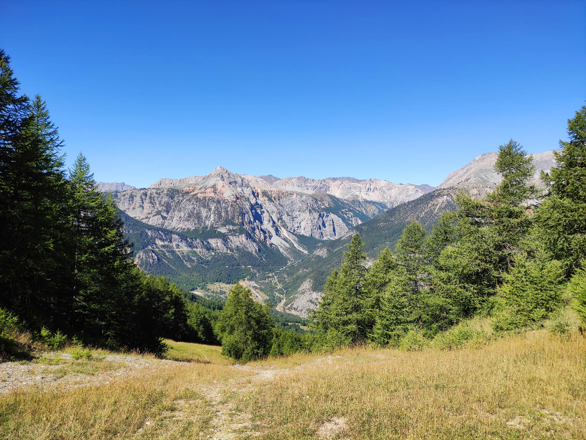 Il panorama dal Passo del Colomion sul versante francese, Oulx, Piemonte